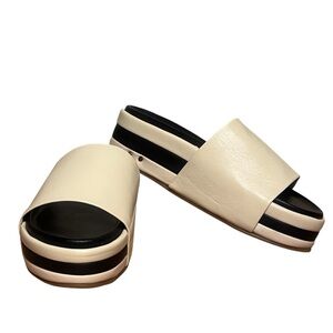 Beek Albatross Eggshell and Black Platform Mules Slides *Sold Out Size 8